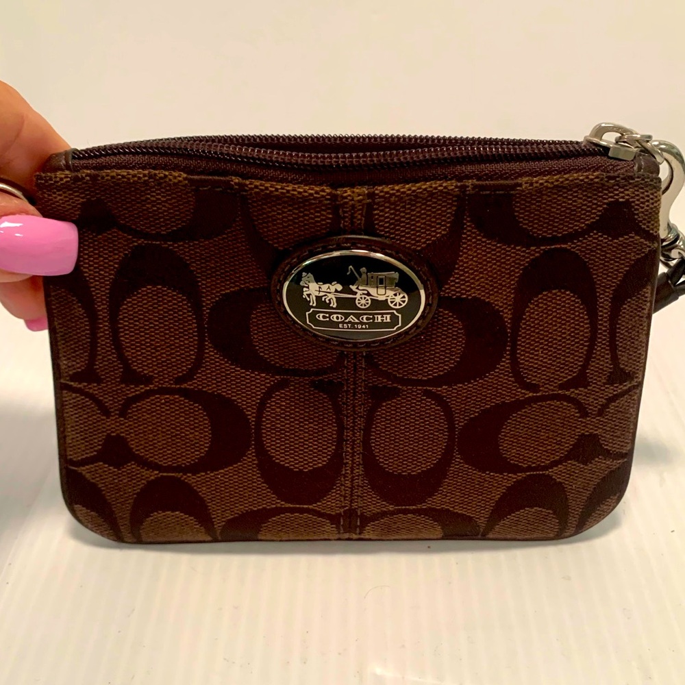 Coach Wristlet Wallet: Traditional Brown W/ Silver & Black Coach Emblem: Nice!